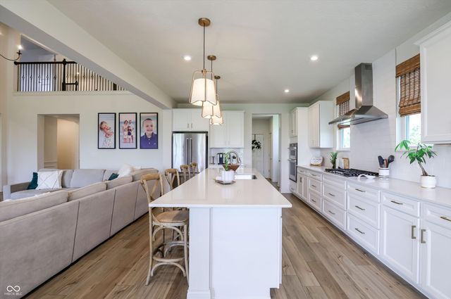702 Whispering Oaks Drive, Carmel, IN 46032
