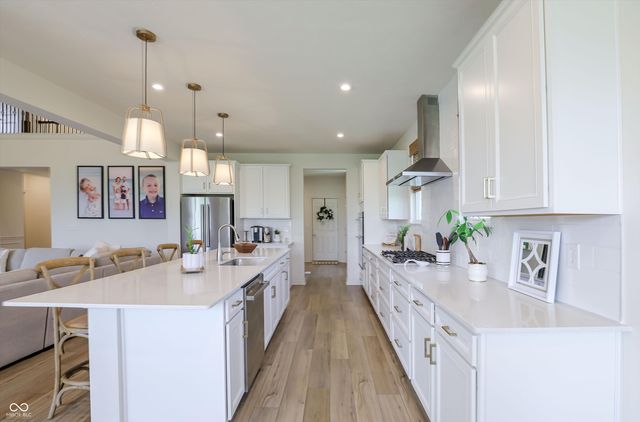 702 Whispering Oaks Drive, Carmel, IN 46032