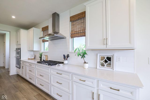 702 Whispering Oaks Drive, Carmel, IN 46032