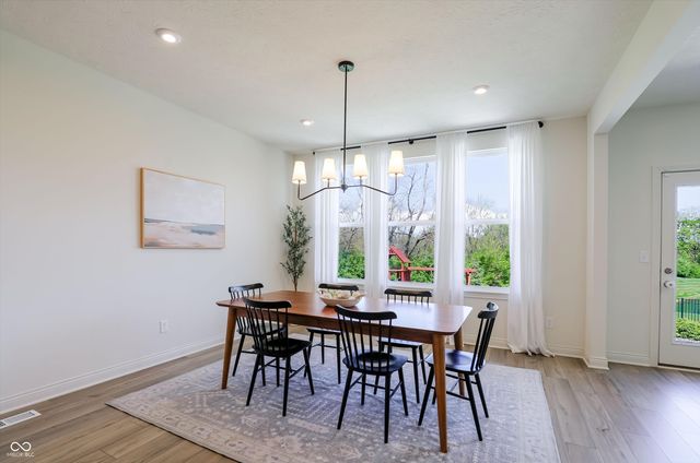 702 Whispering Oaks Drive, Carmel, IN 46032