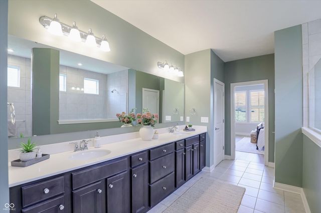702 Whispering Oaks Drive, Carmel, IN 46032