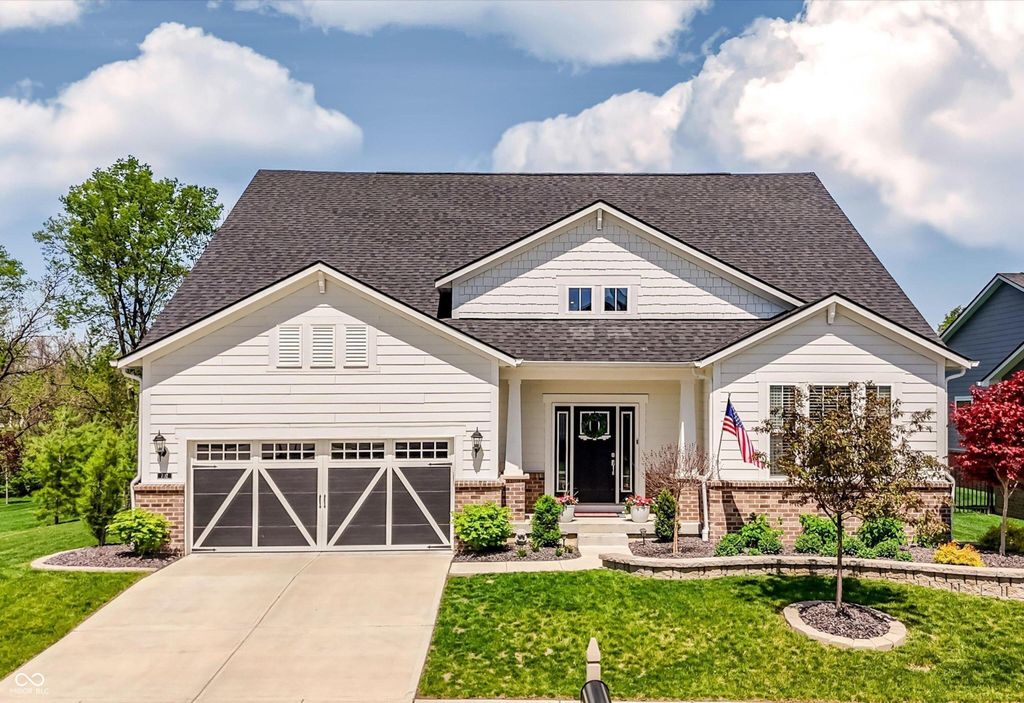702 Whispering Oaks Drive, Carmel, IN 46032