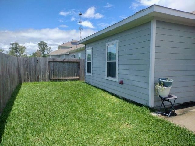 25392 Northpark Lake Drive, Porter, TX 77365