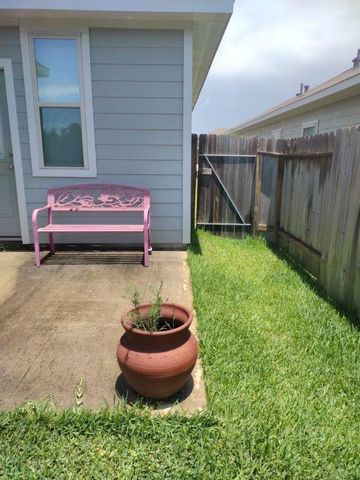 25392 Northpark Lake Drive, Porter, TX 77365