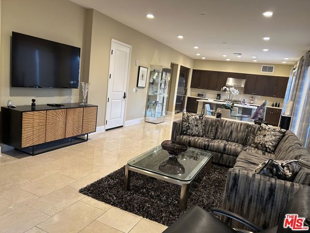 23500 Park Sorrento C33, Calabasas, CA 91302