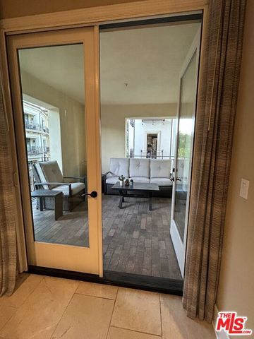 23500 Park Sorrento C33, Calabasas, CA 91302