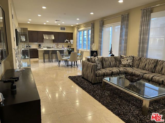 23500 Park Sorrento C33, Calabasas, CA 91302