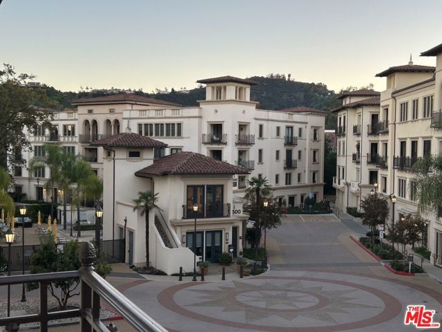 23500 Park Sorrento C33, Calabasas, CA 91302