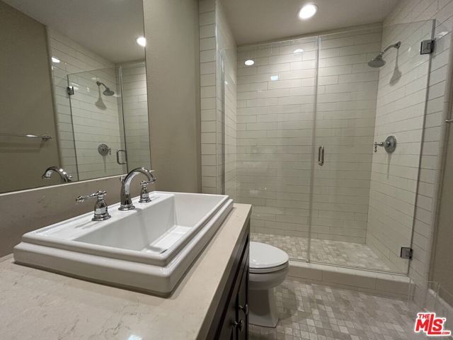 23500 Park Sorrento C33, Calabasas, CA 91302