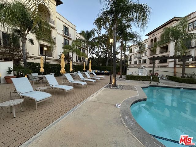 23500 Park Sorrento C33, Calabasas, CA 91302