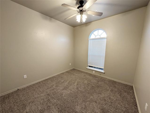 4801 Deer Ridge Boulevard, Yukon, OK 73099