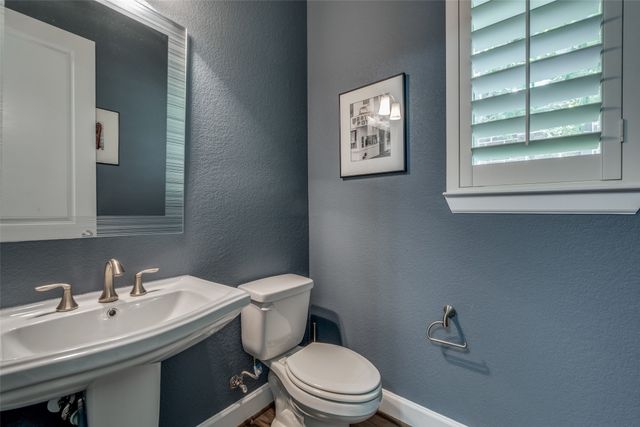 10565 Plumwood Parkway, Dallas, TX 75238