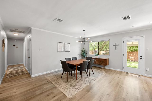 3913 Leafield DR, Austin, TX 78749