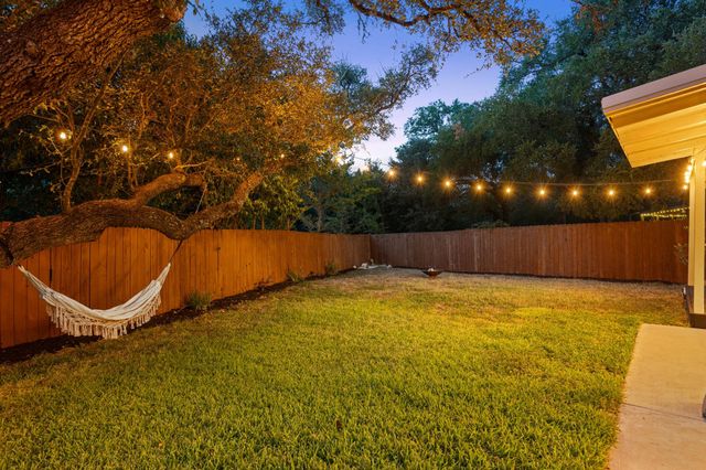 3913 Leafield DR, Austin, TX 78749