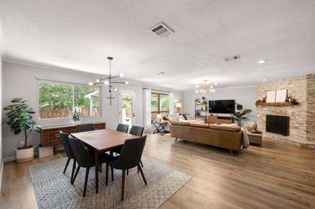 3913 Leafield DR, Austin, TX 78749
