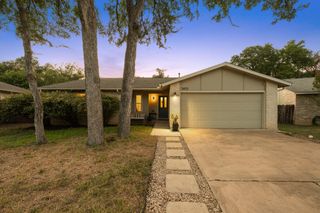 3913 Leafield DR, Austin, TX 78749