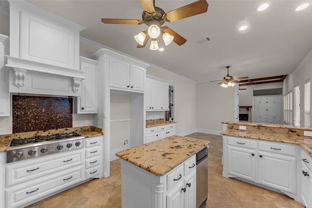 9515 Edith Lane, Dallas, TX 75220