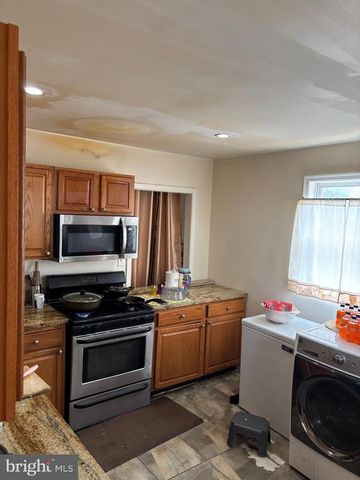 3845 PINEWOOD TER, Falls Church, VA 22041