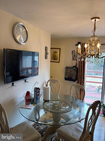 3845 PINEWOOD TER, Falls Church, VA 22041