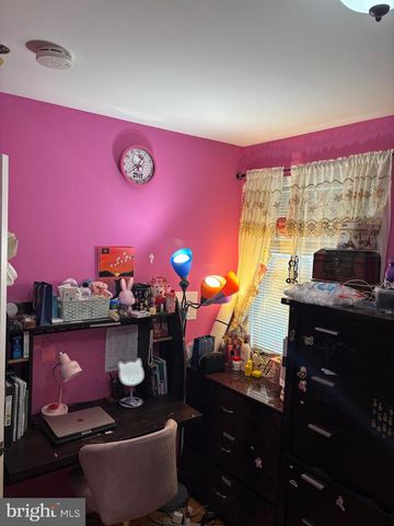 3845 PINEWOOD TER, Falls Church, VA 22041