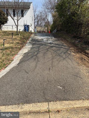 3845 PINEWOOD TER, Falls Church, VA 22041