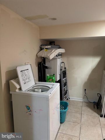 3845 PINEWOOD TER, Falls Church, VA 22041