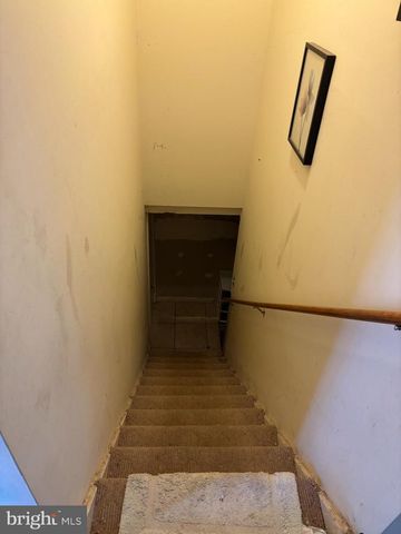 3845 PINEWOOD TER, Falls Church, VA 22041