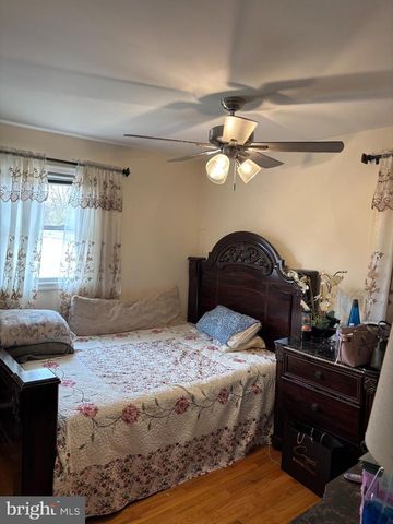 3845 PINEWOOD TER, Falls Church, VA 22041