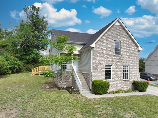 200 Larkin Springs Rd, Madison, TN 37115