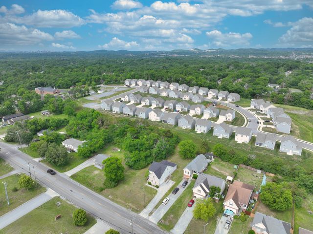200 Larkin Springs Rd, Madison, TN 37115