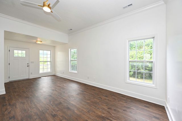 200 Larkin Springs Rd, Madison, TN 37115