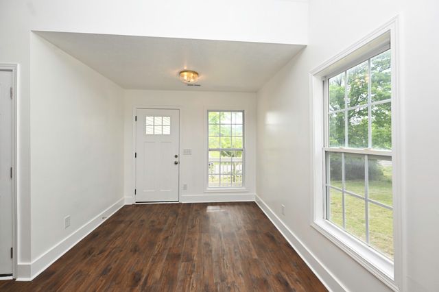 200 Larkin Springs Rd, Madison, TN 37115