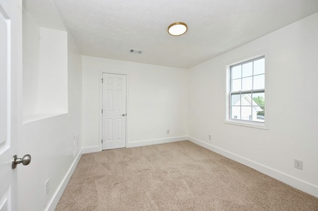 200 Larkin Springs Rd, Madison, TN 37115