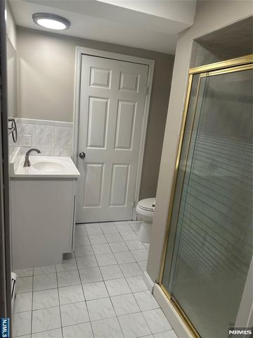 235 Ramapo Hills Boulevard 1, Franklin Lakes, NJ 07417