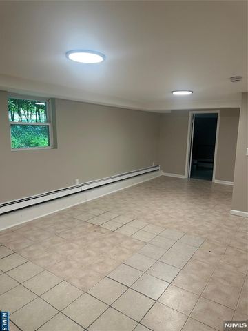 235 Ramapo Hills Boulevard 1, Franklin Lakes, NJ 07417