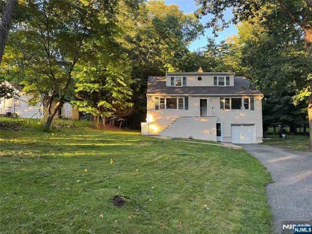 235 Ramapo Hills Boulevard 1, Franklin Lakes, NJ 07417