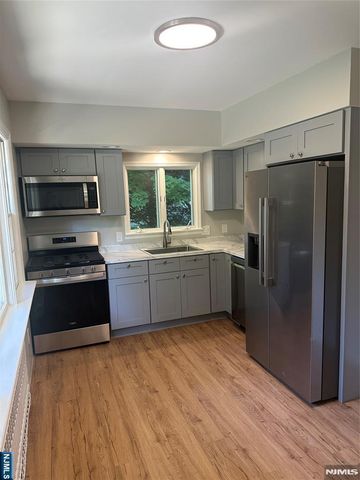 235 Ramapo Hills Boulevard 1, Franklin Lakes, NJ 07417