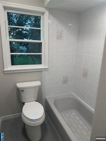 235 Ramapo Hills Boulevard 1, Franklin Lakes, NJ 07417