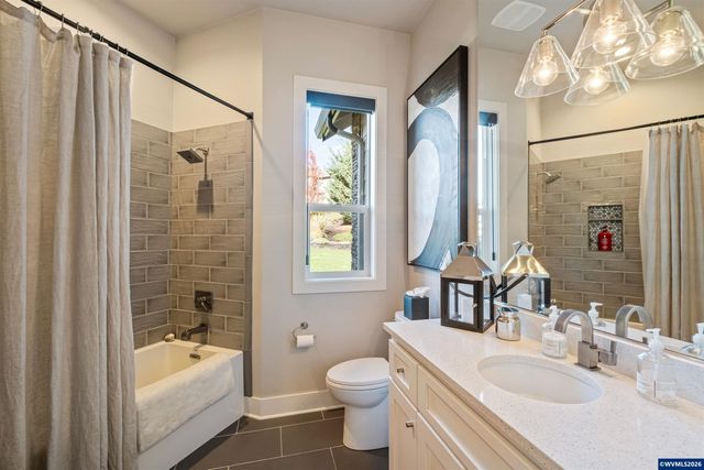 8478 Valley Wy SE, Turner, OR 97392