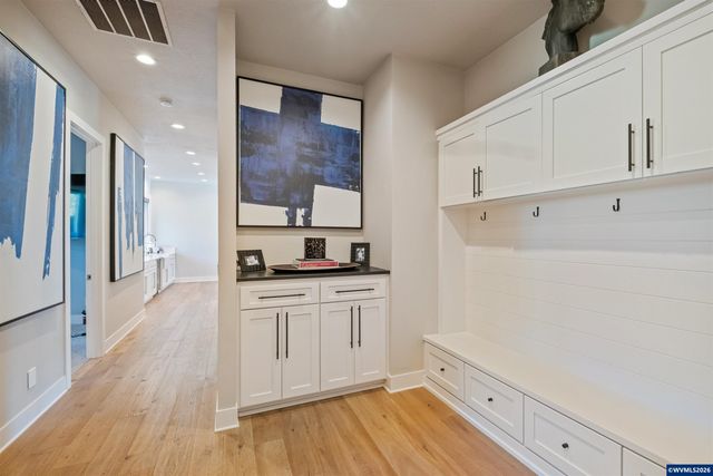 8478 Valley Wy SE, Turner, OR 97392