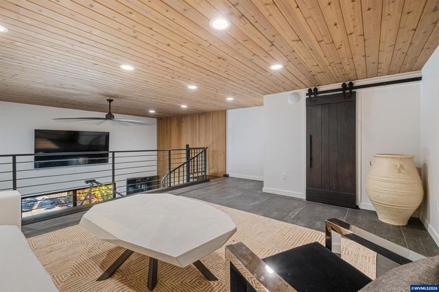 8478 Valley Wy SE, Turner, OR 97392