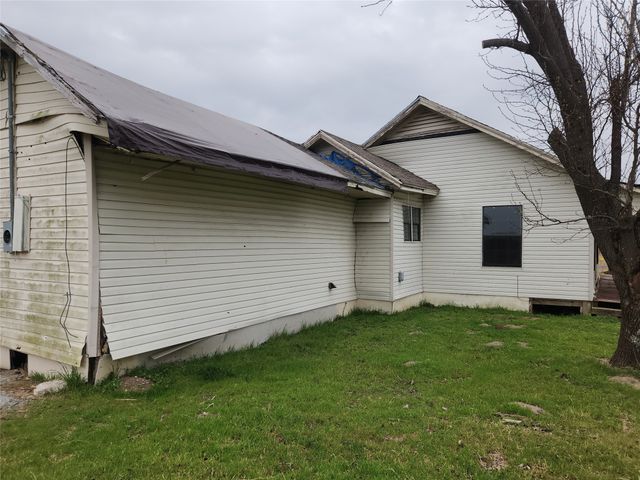 7662 NW County Road 1300, Barry, TX 75102