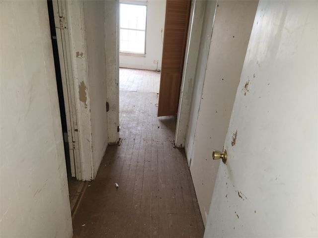 7662 NW County Road 1300, Barry, TX 75102