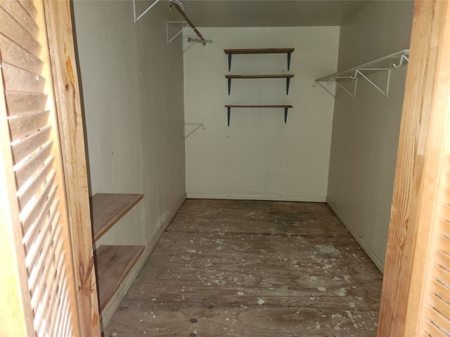 7662 NW County Road 1300, Barry, TX 75102