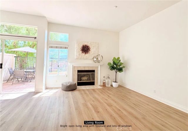 620 Ivywood F, Simi Valley, CA 93065