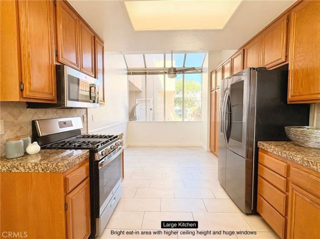 620 Ivywood F, Simi Valley, CA 93065