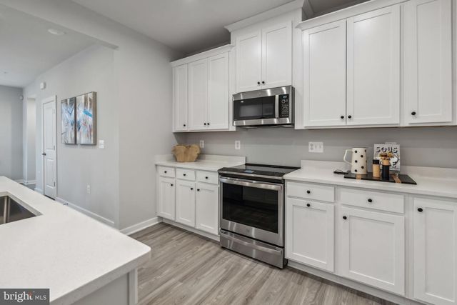 2132 GLACIER RD, Herndon, VA 20170