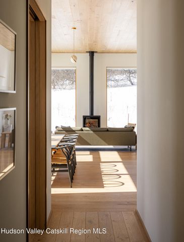 49 Fox Lane, Tivoli, NY 12583