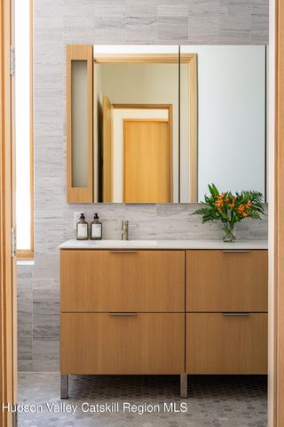 49 Fox Lane, Tivoli, NY 12583