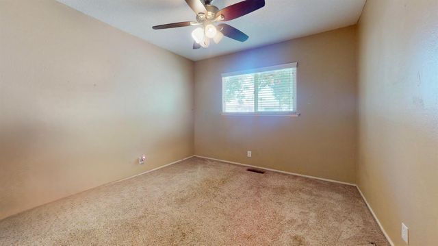 2211 W Garland Avenue, Fresno, CA 93705